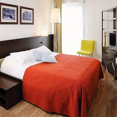 レジドーム ロレーヌ アパートホテル 3*